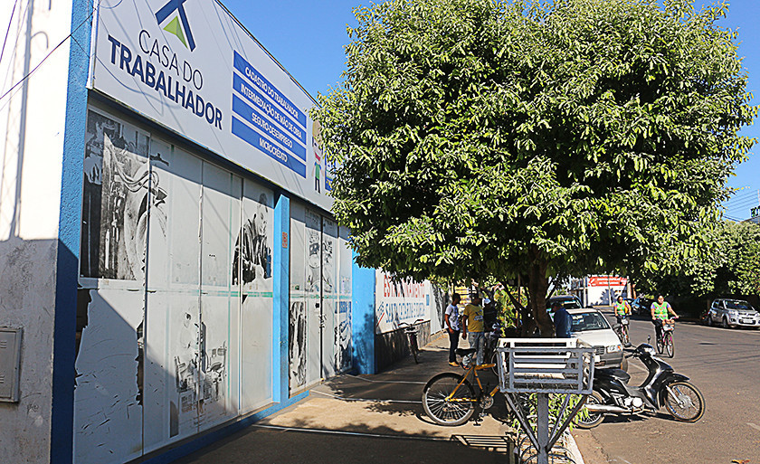 A Casa do Trabalhador está localizada na rua Dr. Monir Thomé, n° 86, no Centro - Divulgação