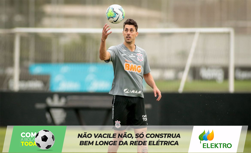 Danilo Avelar redigiu frase de conotação racista durante jogo on-line - Rodrigo Coca/Ag.Corinthians