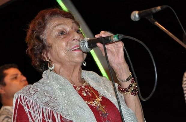 Com saúde estável, cantora segue internada para tratamento de infeção pulmonar - Foto: Reprodução Internet