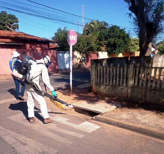 Agentes de saúde e de endemias realizam bloqueio químico em bairros, contra o mosquito Aedes - Arquivo/JPNEWS