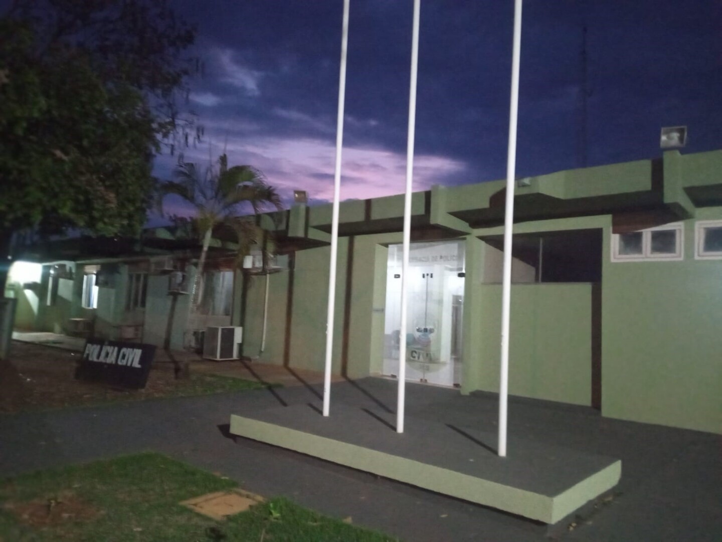 Homem tem casa invadida por ladrão que levou TV "42", bicicleta e até comidas da geladeira - Alfredo Neto/JPNews