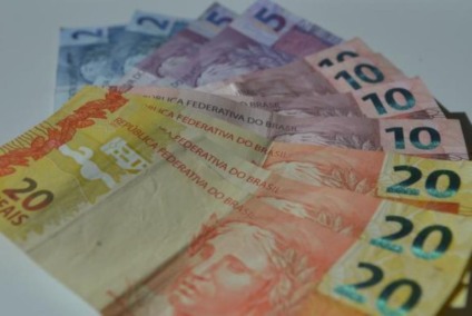 Caixa também paga hoje os inscritos no Bolsa Família com NIS final 4 - Arquivo/JPNEWS Caixa também paga hoje os inscritos no Bolsa Família com NIS final 4 - Arquivo/JPNEWS