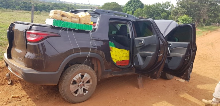 Condutor do veículo não foi localizado; veículo e a droga foram encaminhados para a Polícia Civil - PRF/MS