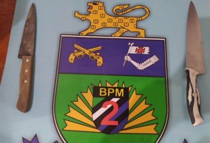 O homem recebeu voz de prisão, foi algemado e encaminhado para a Delegacia de Pronto Atendimento (Depac) de Três Lagoas. - Divulgação/ Polícia Militar O homem recebeu voz de prisão, foi algemado e encaminhado para a Delegacia de Pronto Atendimento (Depac) de Três Lagoas. - Divulgação/ Polícia Militar