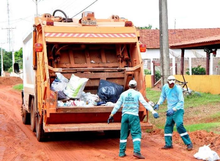 Cacos de vidro, seringas, agulhas, estão entre os objetos perfurocortantes descartados de forma incorreta. - Arquivo/JPNEWS