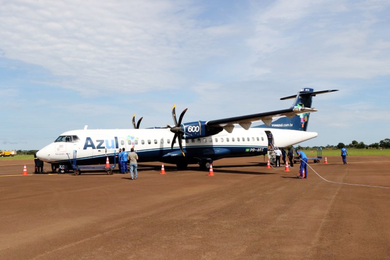 Azul opera em Três Lagoas com uma aeronave com capacidade para 70 passageiros - Divulgação/