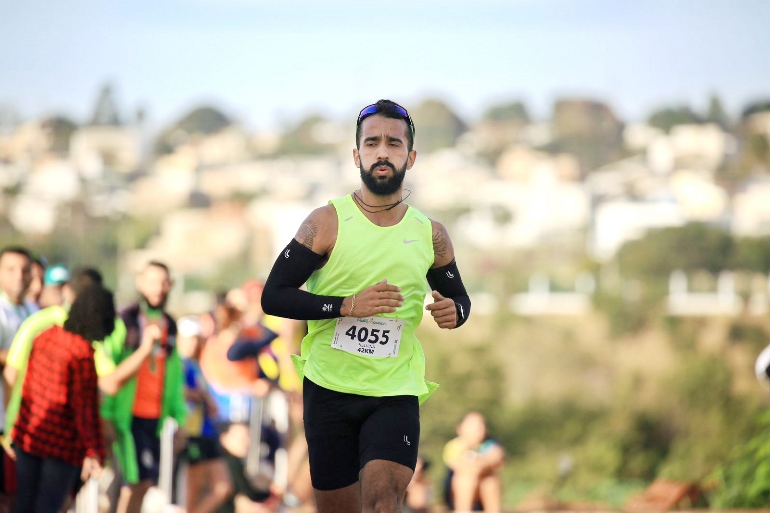 Atleta já correu em maratonas, meia-maratona e agora estreia na São silvestre. - Arquivo Pessoal