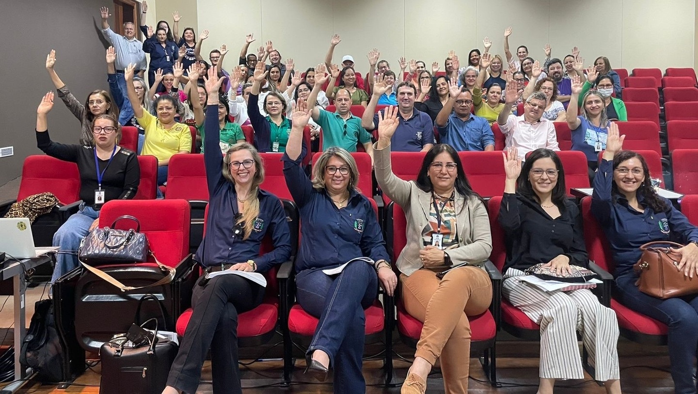 Educadores e representantes da sociedade aprovaram novo PNE - Foto: Divulgação