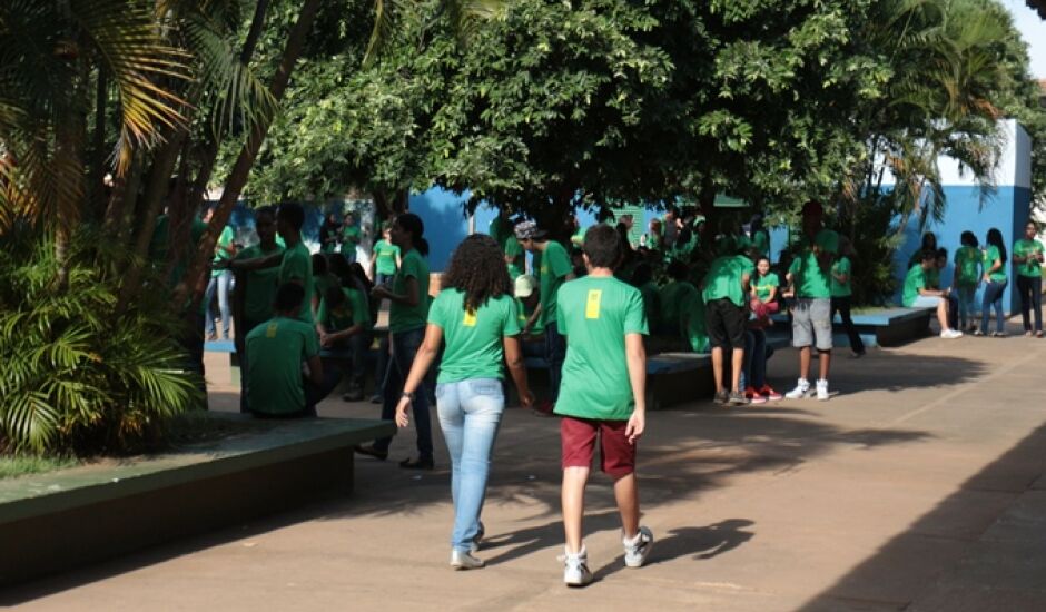 Meta do município é matricular 17 mil estudantes no próximo ano, para diversas modalidades de ensino. - Foto: Reprodução/TVC