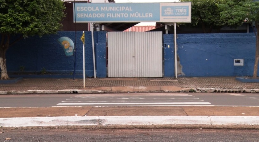 Justiça eleitoral remanejou eleitores da Escola Estadual Bom Jesus para a Escola Municipal Senador Filinto Muller. - Reprodução/TVC