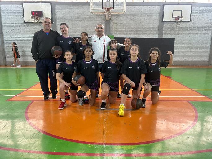 Equipes de basquetebol e handebol entraram na disputa. - Divulgação/Assessoria