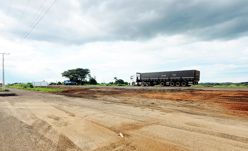 Acesso ao Parque Industrial de Paranaíba é alvo de polêmica