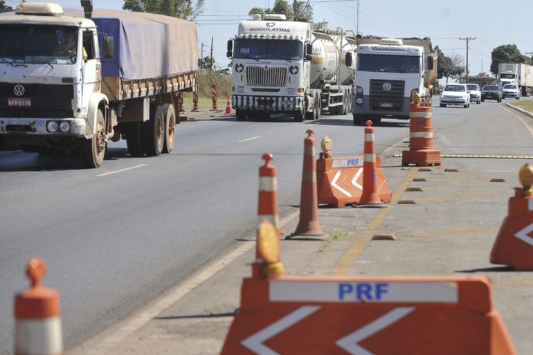 PRF orienta aos motoristas atenção nas rodovias. - Arquivo/JPNEWS