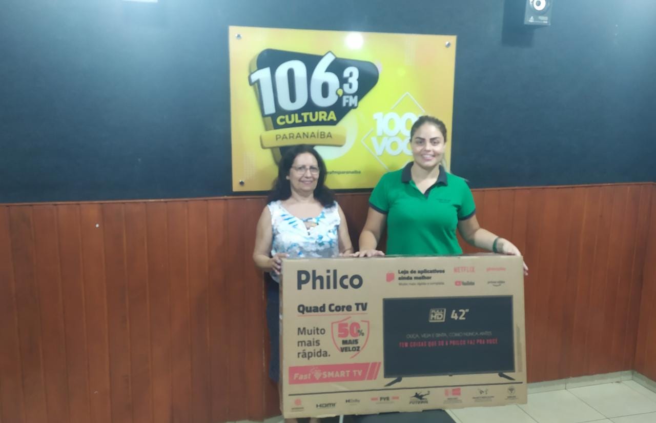 Karla Alves de Paula Freitas ganhou uma TV de 42 polegadas - Jean Martins