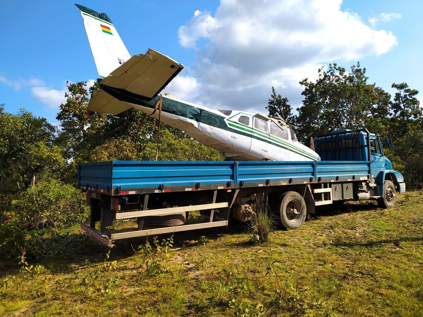 Polícia encontra aeronave boliviana sem asas no Pantanal - Foto: Divulgação/Dracco