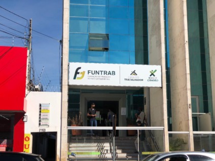 Cadastro permite criação de banco de dados de alunos das escolas estaduais para concorrência de vagas de emprego. - Foto: Isabelly Melo