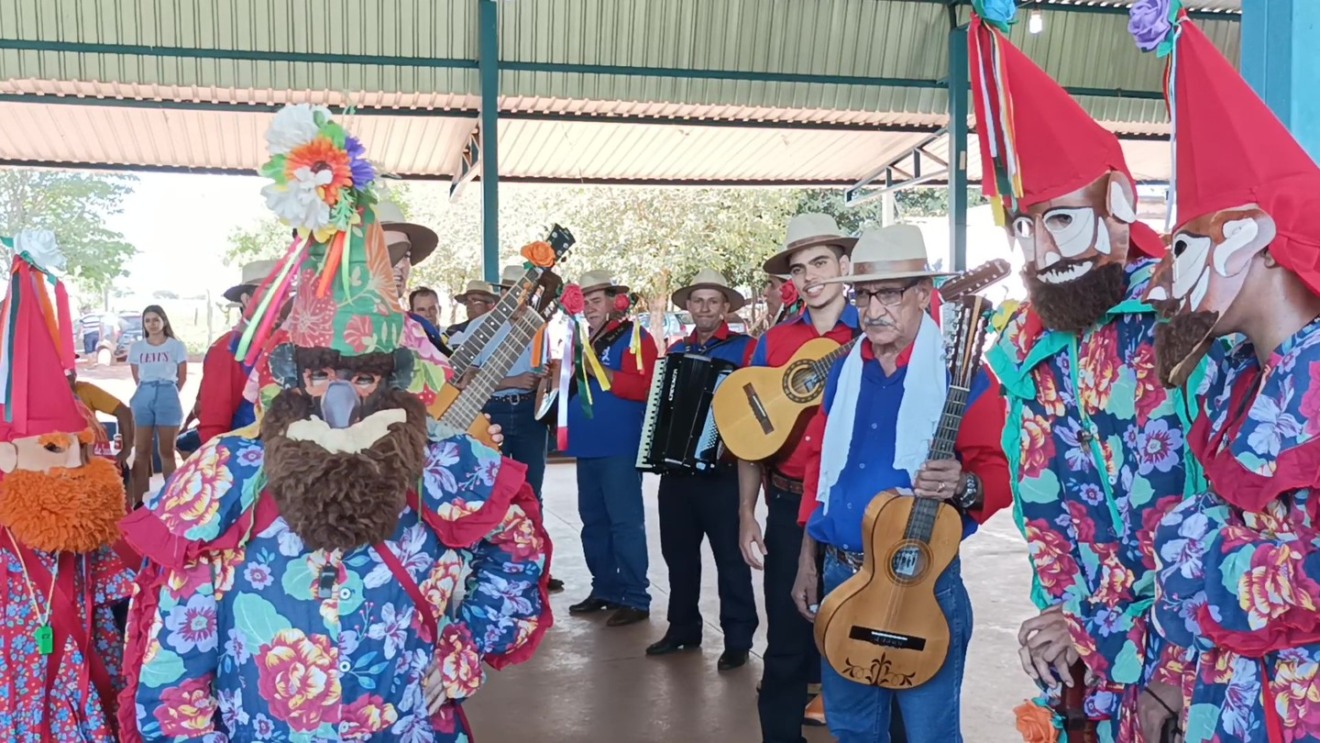 Companhia de folia de reis - Cultura FM Taboado