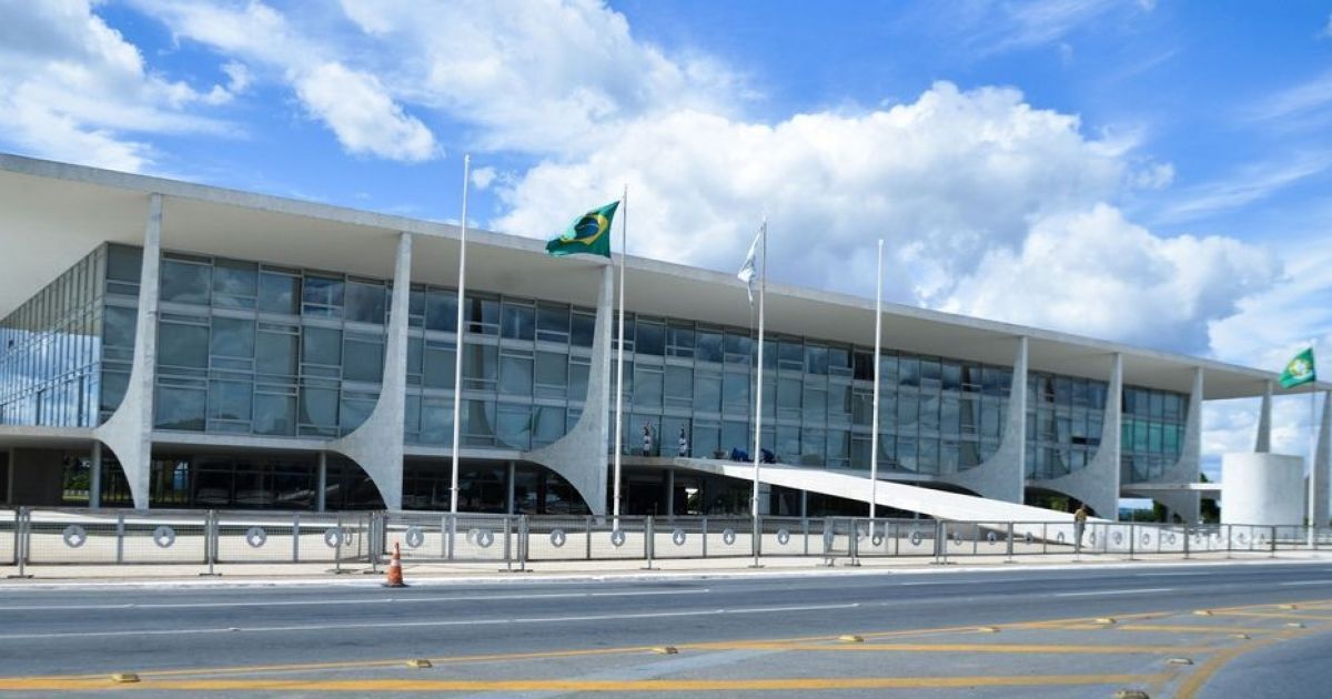 Planalto libera R$ 3 bi a parlamentares por apoio a candidatos - Foto: Agência Brasil