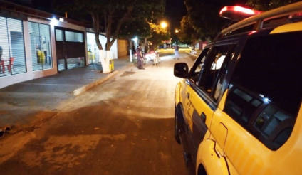 Após desrespeitar toque de recolher, jovens vão parar na delegacia - Foto: Arquivo/Divulgação Após desrespeitar toque de recolher, jovens vão parar na delegacia - Foto: Arquivo/Divulgação