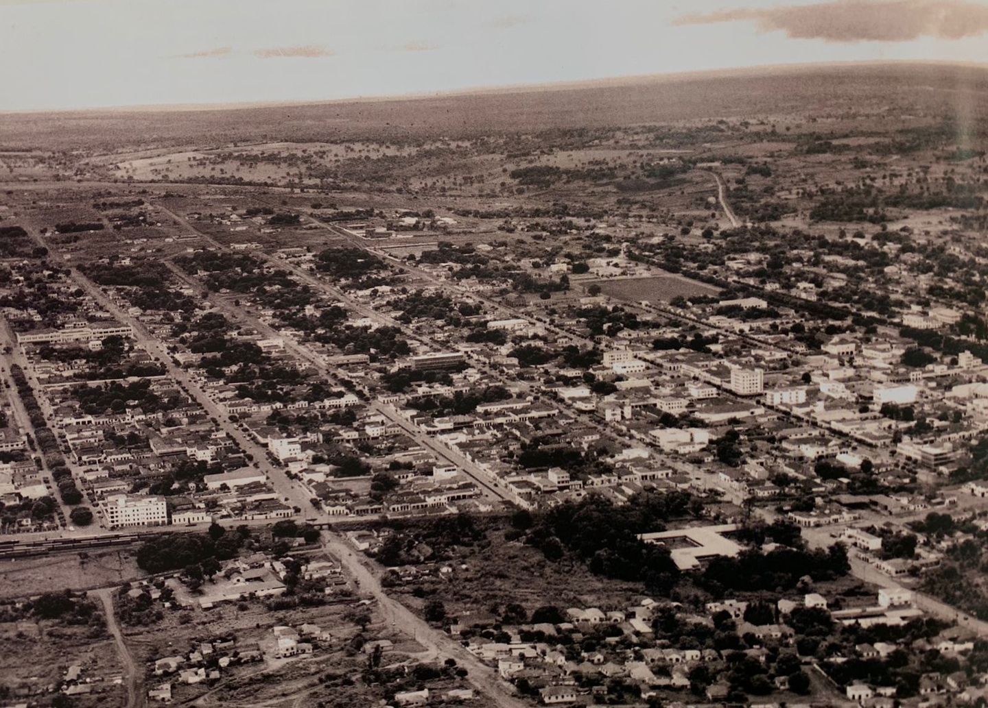 Vista aérea de Campo Grande na década de 1960. - Foto: Reprodução/Arca