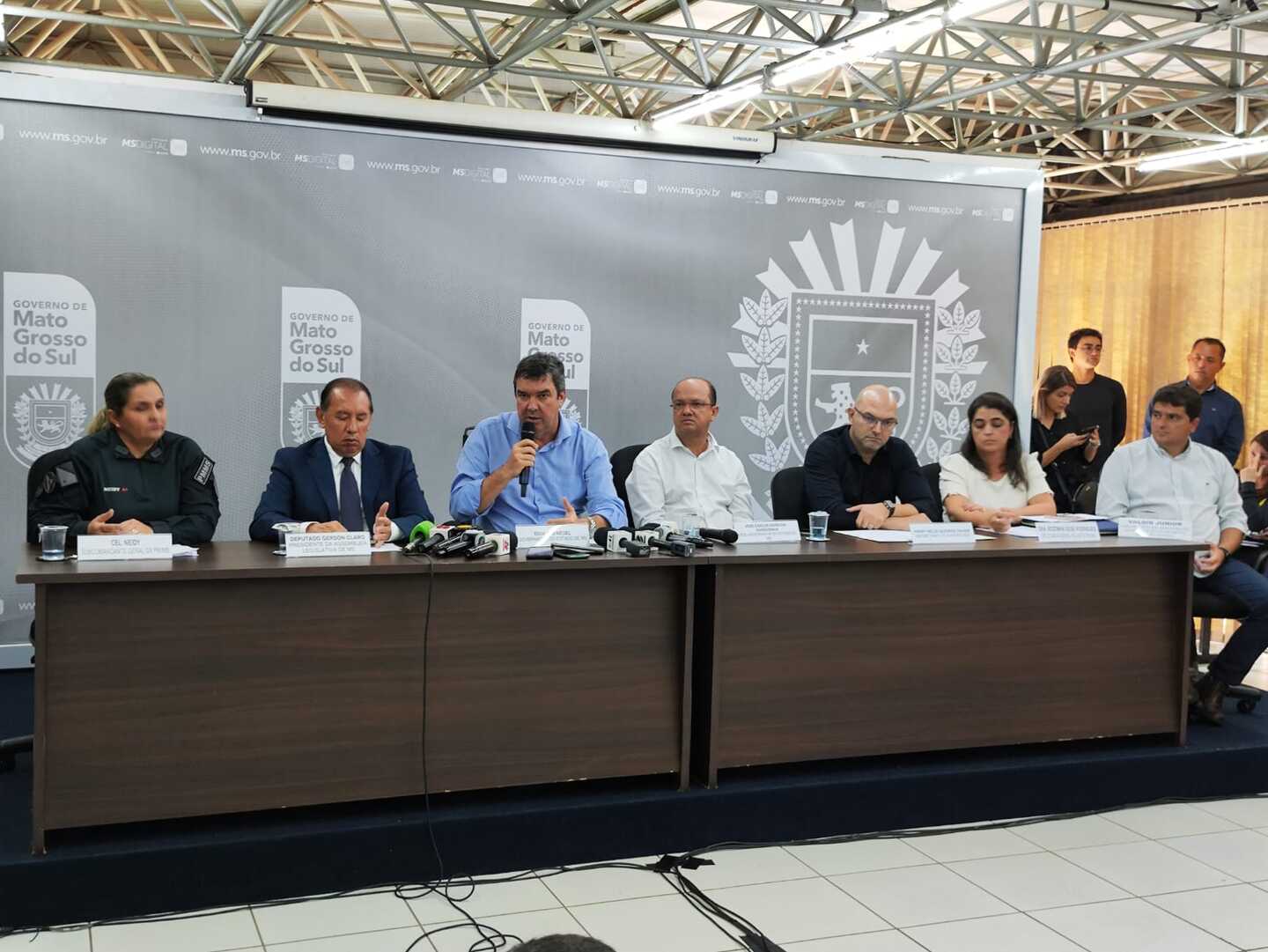 Coletiva de imprensa realizada nesta quarta-feira (12) no auditório da governadoria em Campo Grande - Foto: Gerson Wassouf/CBN-CG