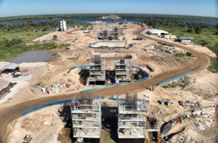 Obras da ponte ligando Porto Murtinho a Carmelo Peralta, em desenvolvimento - Foto: Divulgação