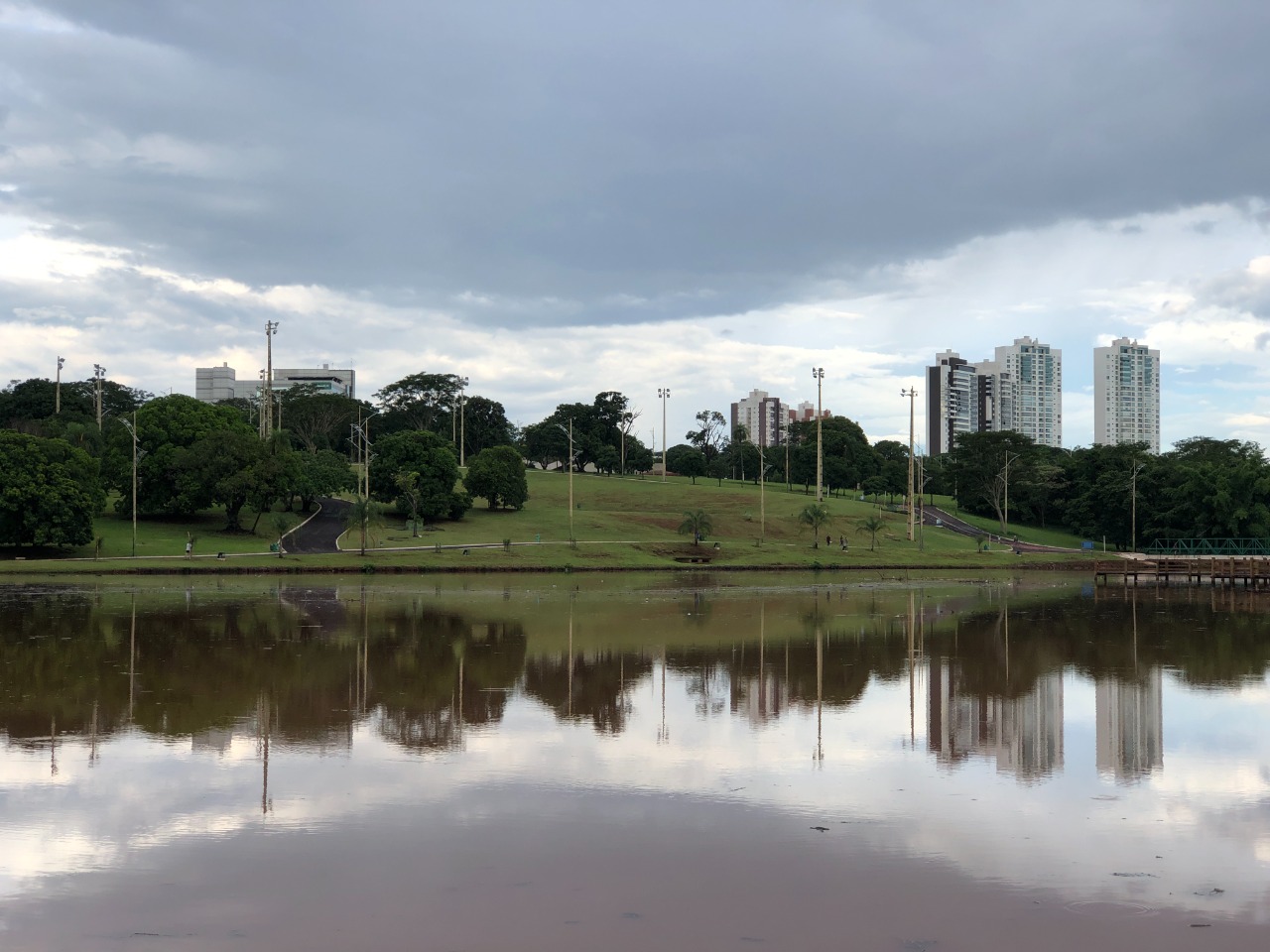 Áreas verdes auxiliam no planejamento urbano e ambiental da cidade, destaca arquiteta - Foto: Isabelly Melo/CBN