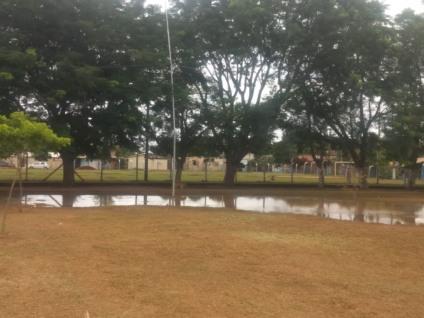 Falta de infraestrutura no bairro Santa Emília preocupa moradores - Foto: Letícia Barros