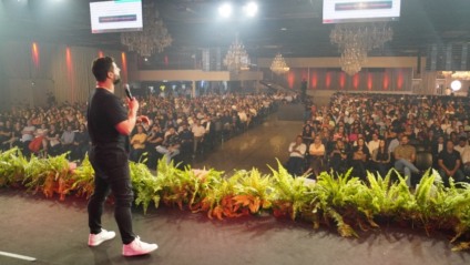 Palestra > Público se reuniu no Aliançados Arena, em Campo Grande, para ouvir a palestra de Alfredo Soares - CBN