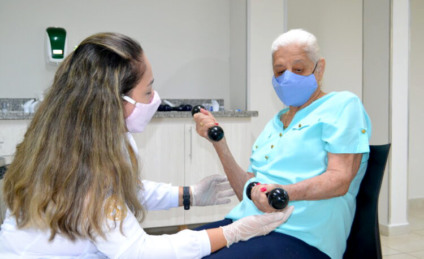 Reabilitação: Fisioterapia pulmonar e motora, além de psicologia e neurologia são oferecidas - Divulgação