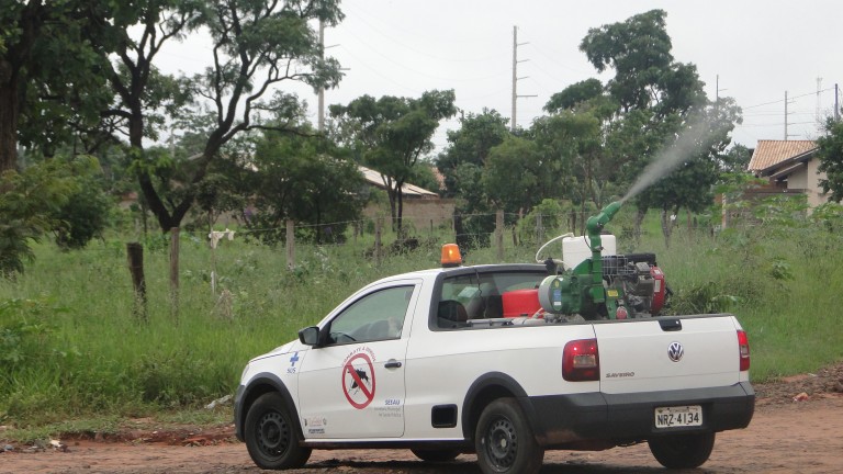 A borrifação começa a partir das 16h, e segue até 22h - Foto: Divulgação/Prefeitura CG