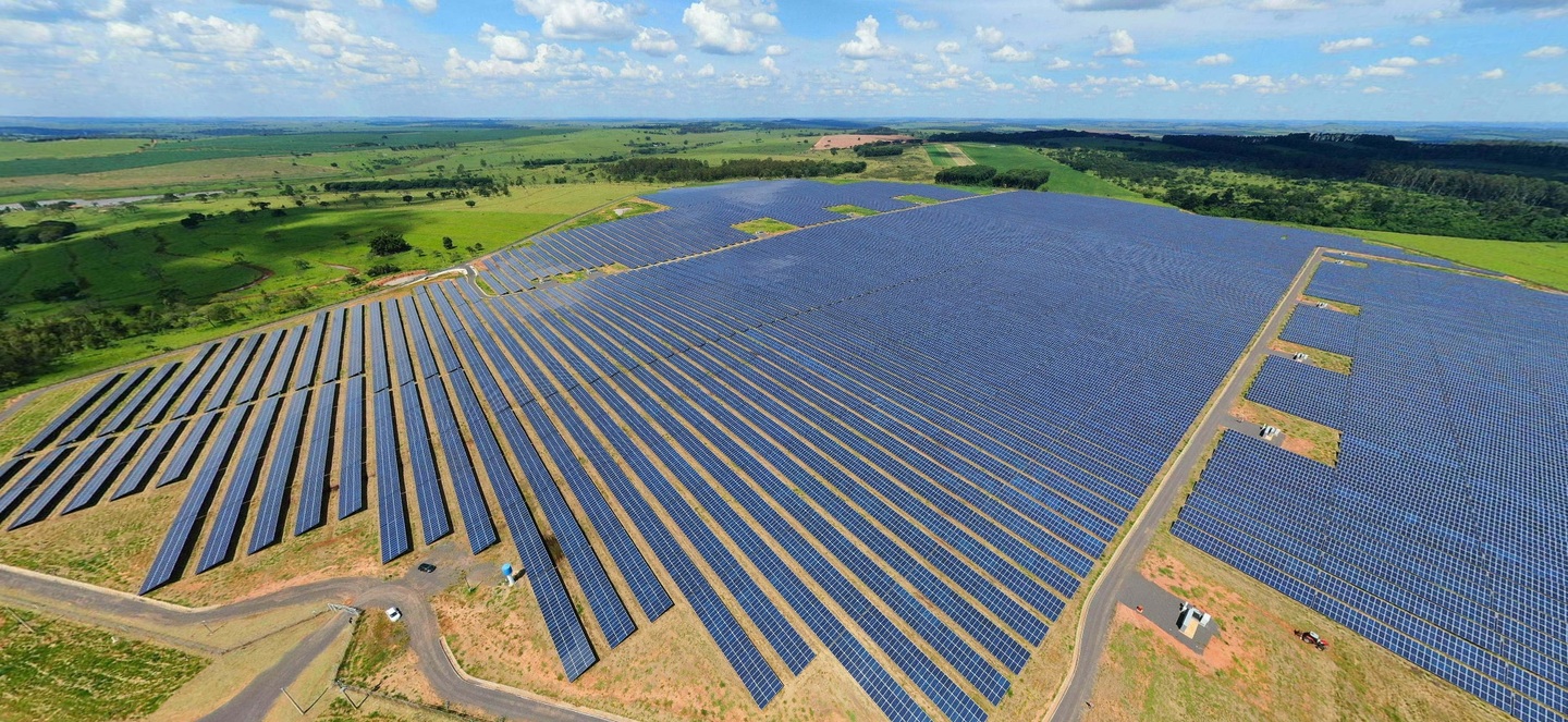 Parque solar Guaimbê, em SP, do grupo espanhol - Foto: Reprodução/Solatio