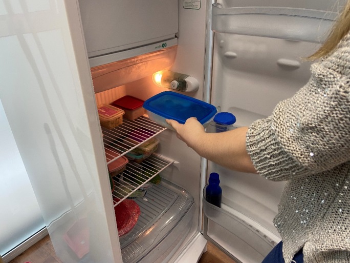 Fique atento às dicas de consumo consciente, como evitar o abre e fecha do refrigerador sem necessidade. - Divulgação/Assessoria