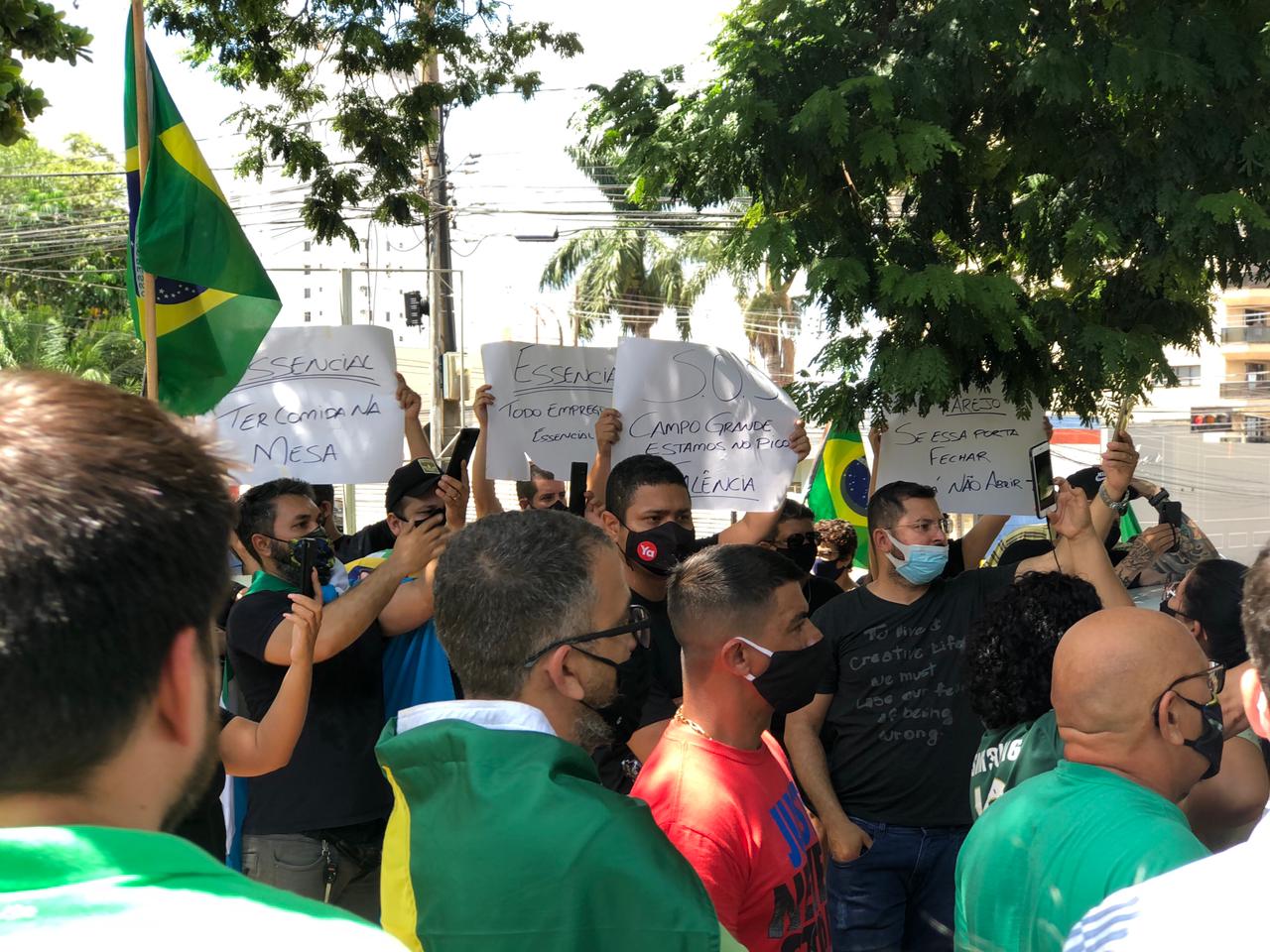 Após protesto na manhã desta quinta-feira, governo vai abrir “agenda positiva” para discutir com lojistas e comerciantes - Foto: Isabelly Melo