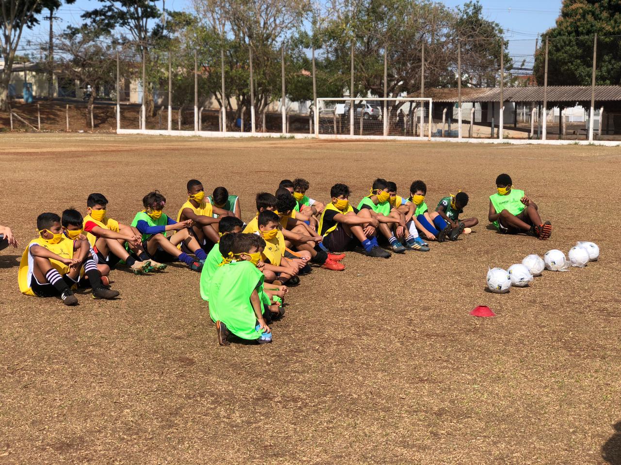 Atividades fazem parte da Escola Pública de Futebol - Foto: Isabelly Melo/CBN