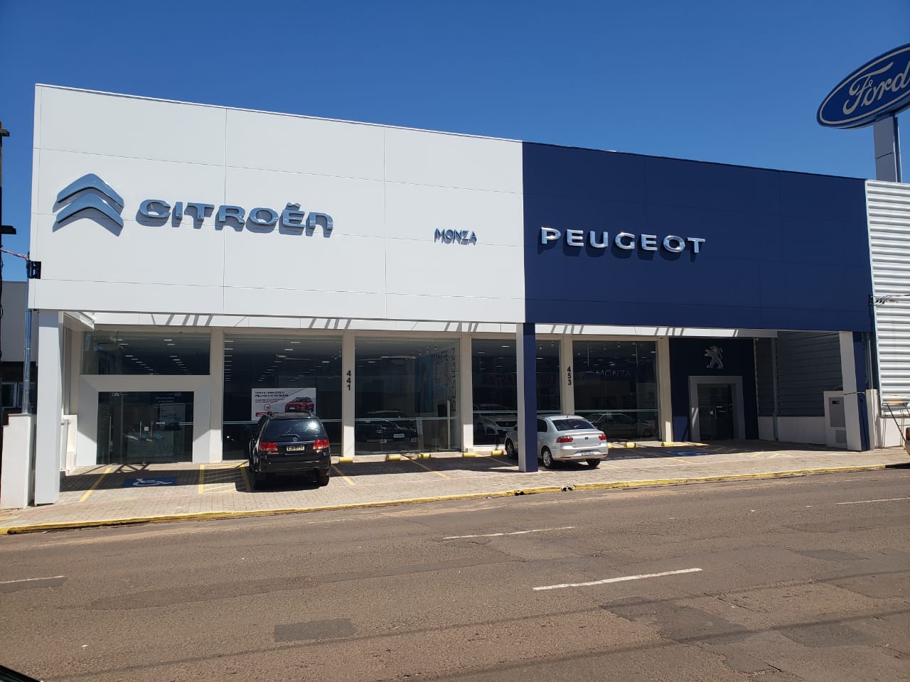 Peugeot e Citroen unem-se ao grupo com atendimento personalizado, ambiente amplo e com os principais lançamentos do mercado automobilístico - Foto: Divulgação