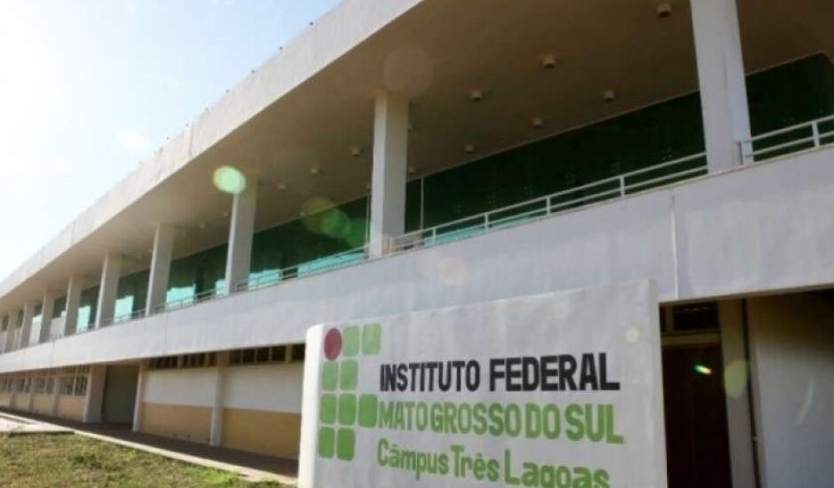 O salário pode ultrapassar os R$6 mil reais - Arquivo/JPNews