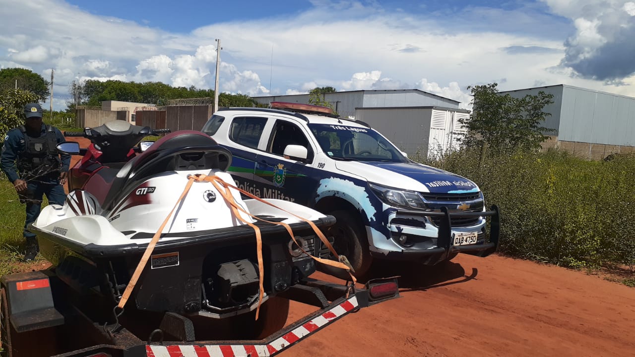 Jet-Ski furtado na quinta-feira é abandonado e recuperado pela PM nesta sexta-feira - Divulgação/Polícia Militar