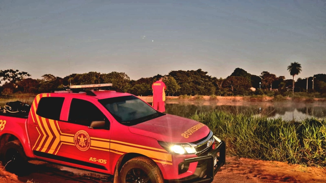 A vítima desapareceu no sábado (13) quando tomava banho com.amigos. - Divulgação/Corpo de Bombeiros