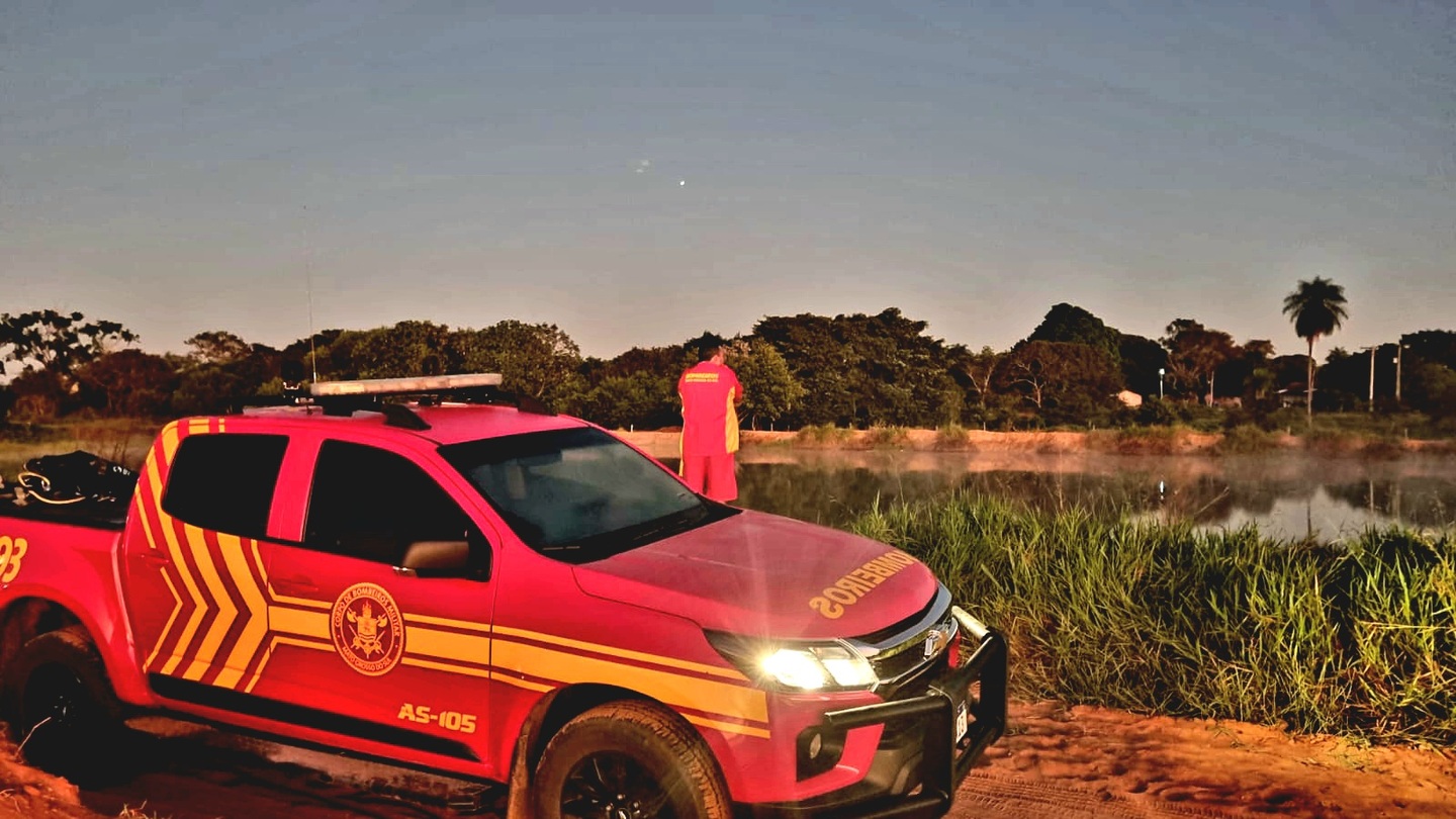 A vítima desapareceu no sábado (13) quando tomava banho com.amigos. - Divulgação/Corpo de Bombeiros