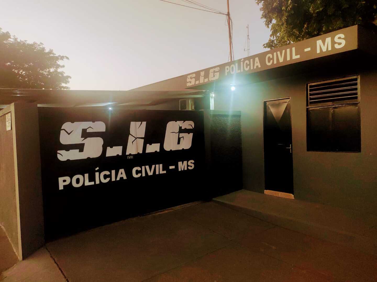 No dia morte teria sido atestada por disparo de arma de fogo, mas verdade Paulo Sérgio teria sido esfaqueada por esposa - Divulgação/Polícia Civil