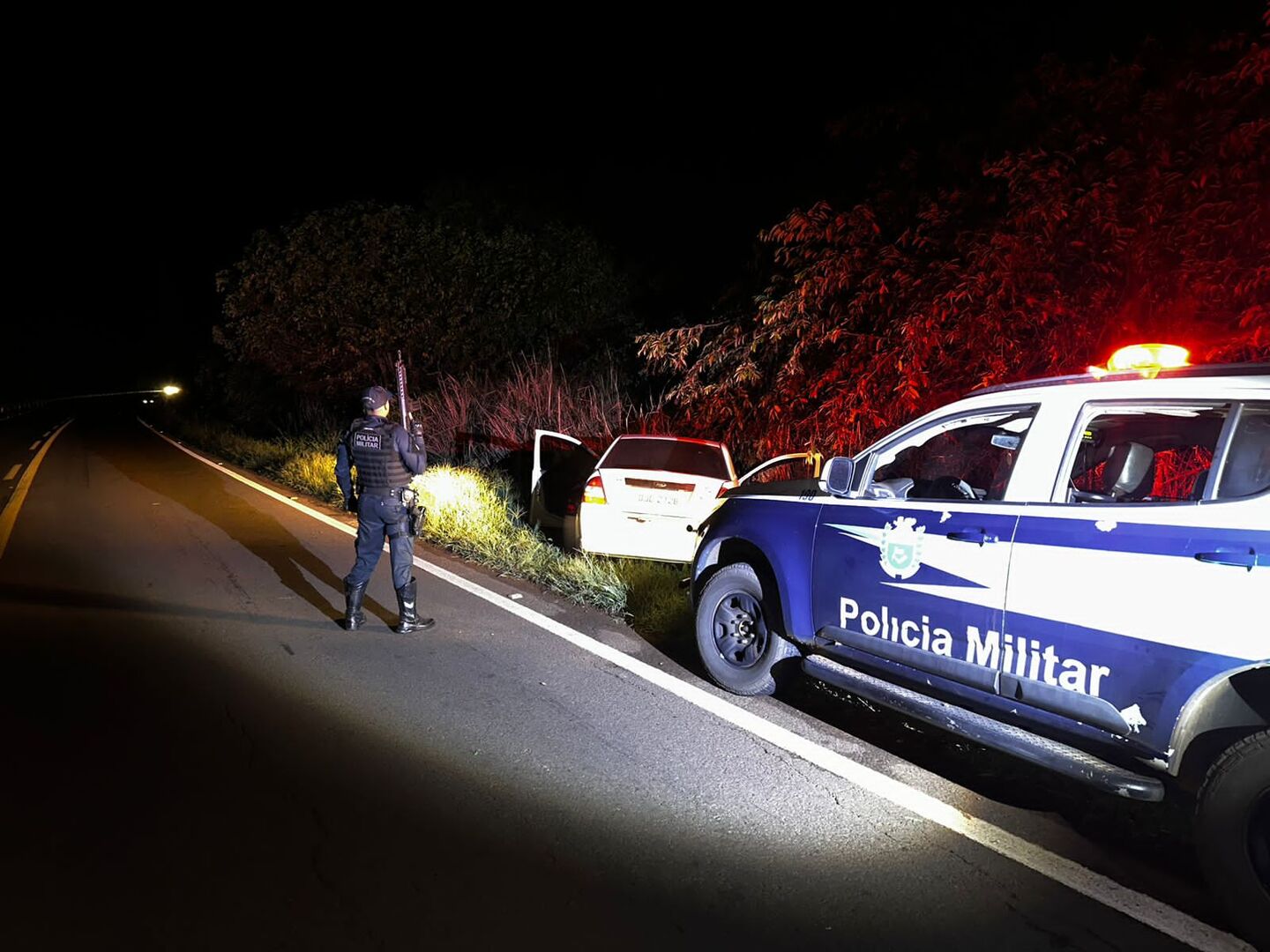 Em ação rápida, Polícia Militar conseguiu recuperar veículo furtado. - Foto: Divulgação/Polícia Militar