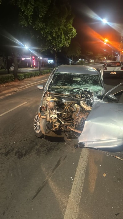 Mulher teria sido arremessada de veículo