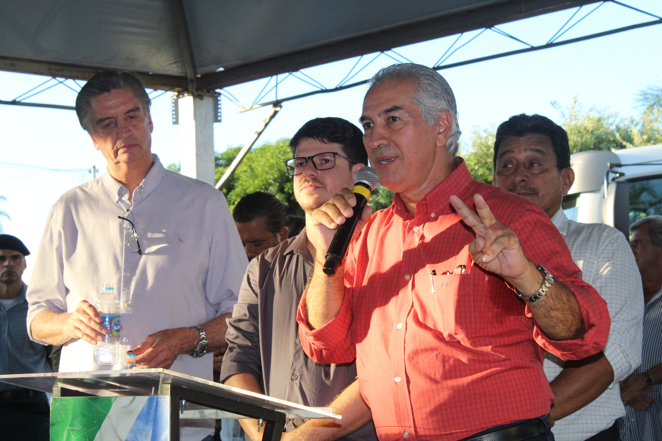 Governador Reinaldo Azambuja visita Aparecida do Taboado e trás mais investimentos para o município - Emerson Gomes