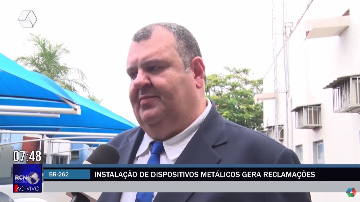 Instalação de dispositivos metálicos na BR-262 gera reclamações