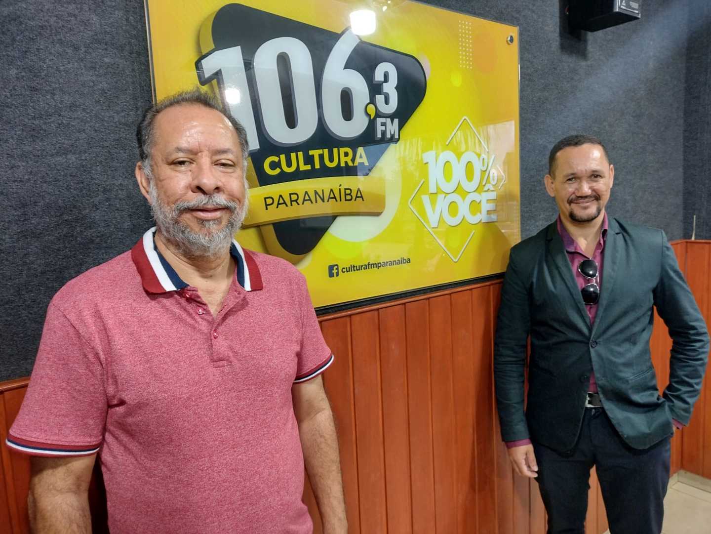 Prof. Dr. Isael José Santana e o educador social Edson Lamblém, foram os convidados do A Casa é Sua desta segunda-feira - Alex Santos/RCN67