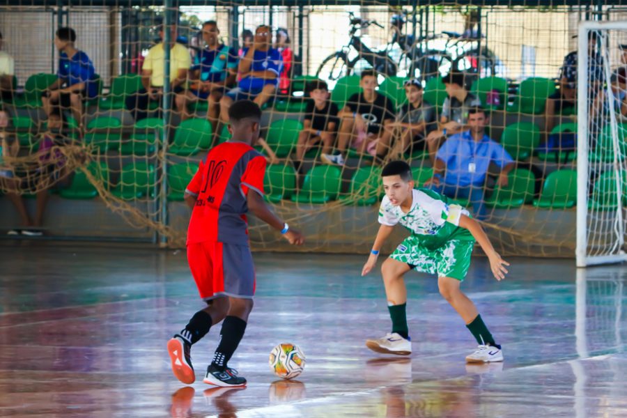 Estão inscritas equipes de futsal, voleibol, basquetebol e handebol de várias escolas de Três Lagoas - Divulgação