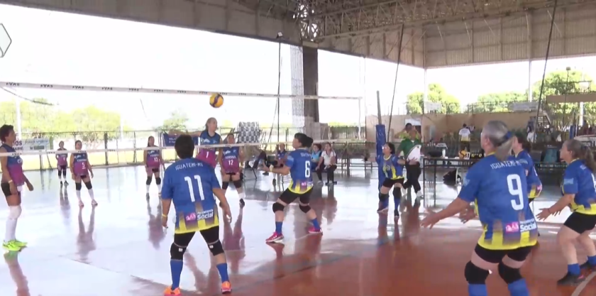 Campeonato começou no dia 27 de setembro e segue até quarta-feira (4), no Ginásio Poliesportivo Eduardo Milanez. - Reprodução/TVC