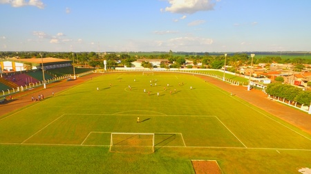 Estádio tem capacidade para 4 mil espectadores - Foto: Rafael Brites