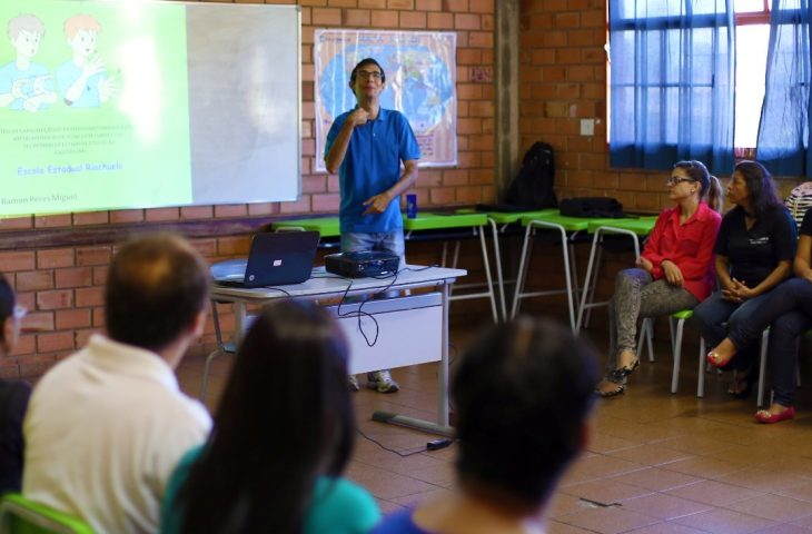 O curso é oferecido em Ambiente Virtual de Aprendizagem (AVA) para candidatos acima de 15 anos.